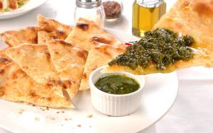 PARMIGIANO PIZZA AL PESTO