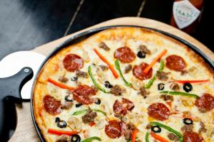 CITIZEN'S FINEST PIZZA
